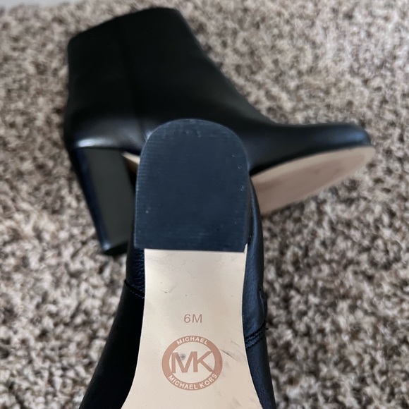 Michael Kors FRENCHIE Booties - Picture 7 of 7